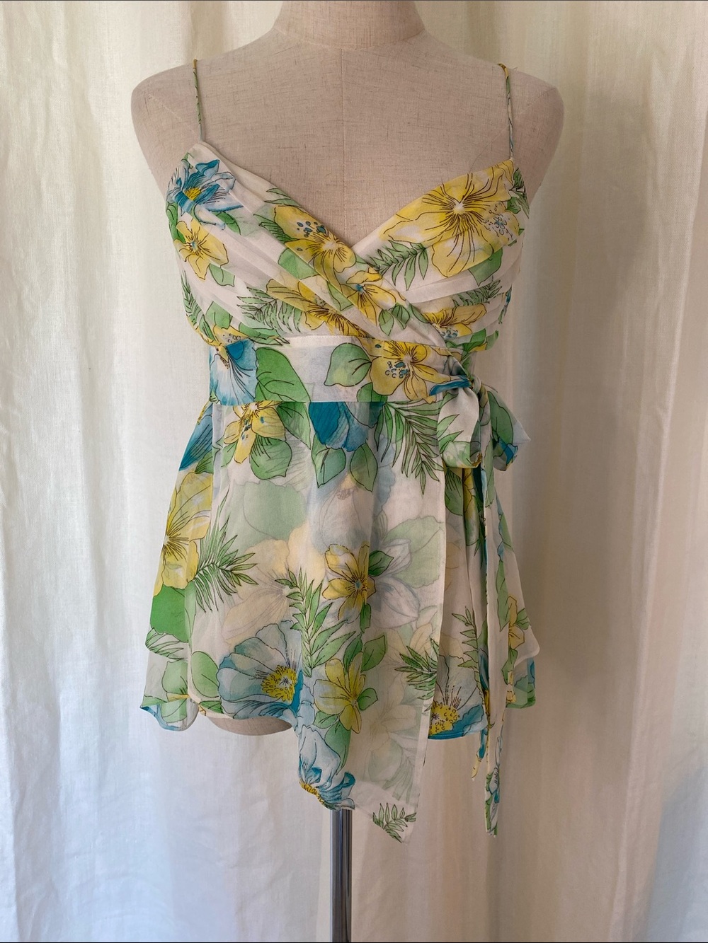 Banana Republic 100% Silk Tank Camisole Top